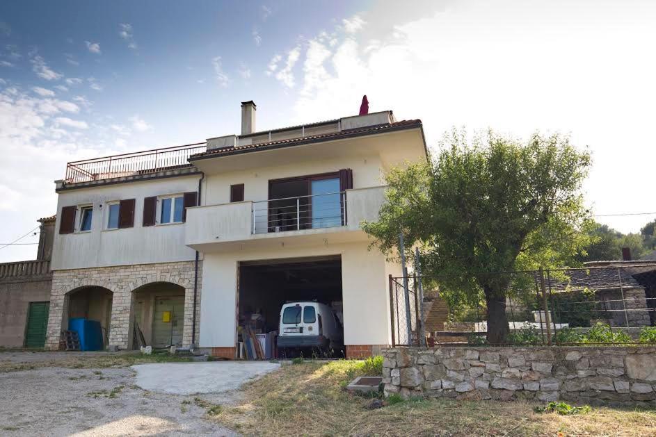 Apartments Kordic Vis Zewnętrze zdjęcie