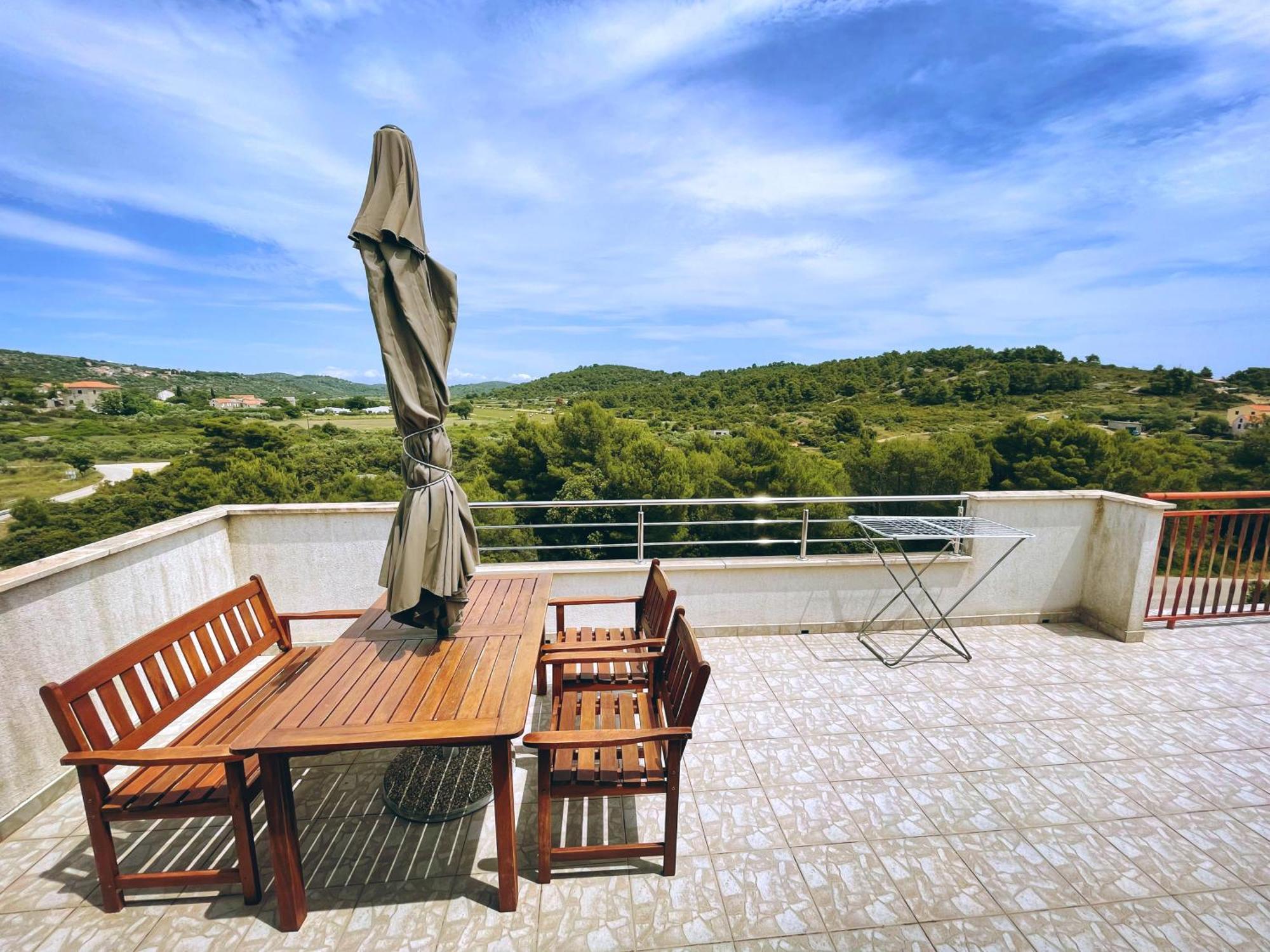 Apartments Kordic Vis Zewnętrze zdjęcie