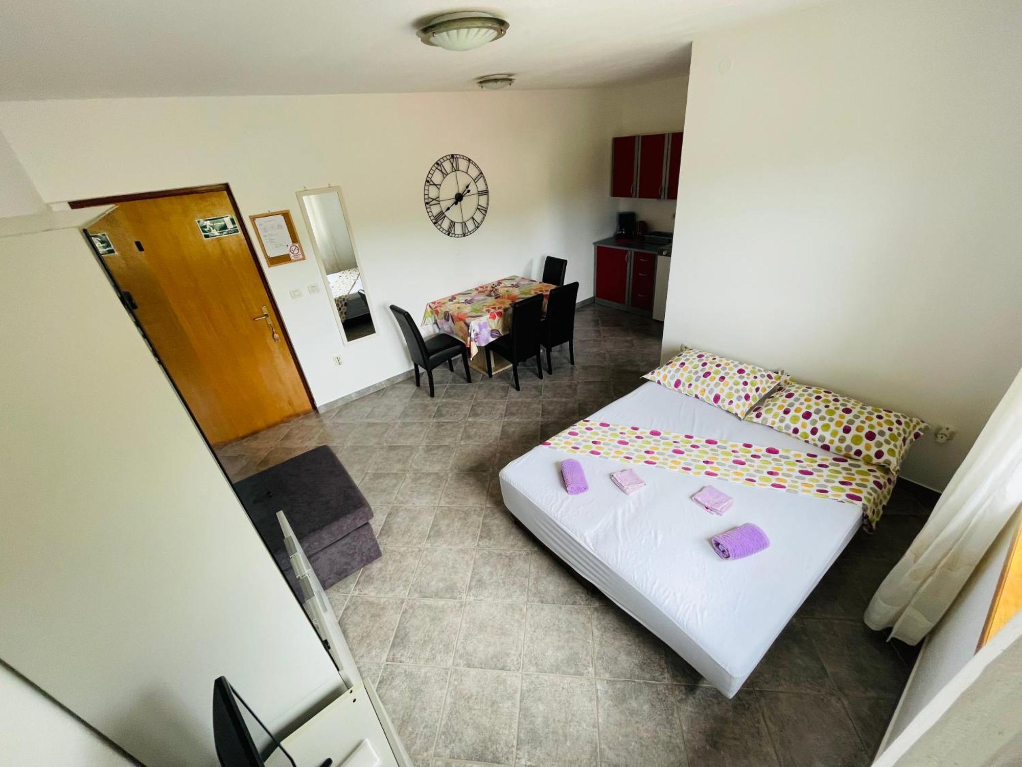 Apartments Kordic Vis Zewnętrze zdjęcie